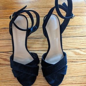 Kelly & Katie velvet sequined heels size 7.5